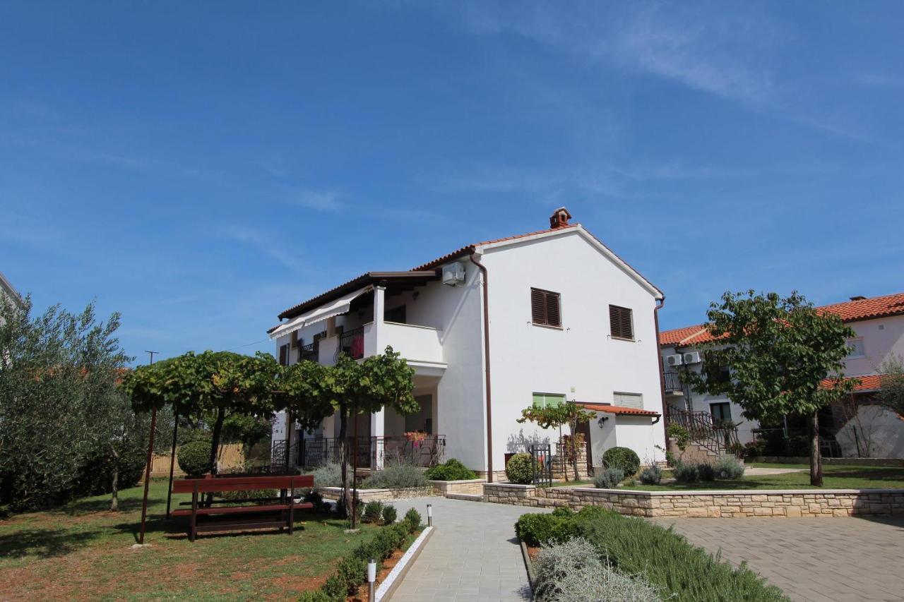 Apartments Mirela Rovinj Exterior photo